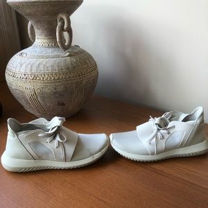 Adidas Tubular Sneakers